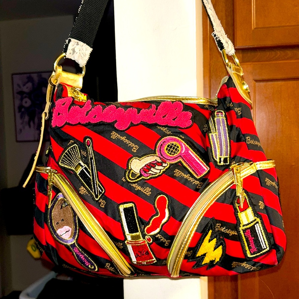 Betsey Johnson BETSEYVILLE patchwork purse, tote, bag, gorgeous! 14 x 10.5 x 4”